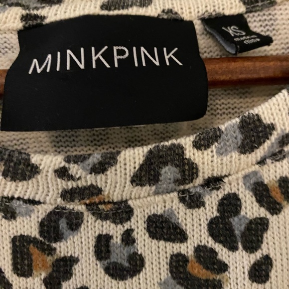 Mink Pink 3/4 sleeve leopard print lightweight sweater - Picture 4 of 5